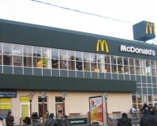 На столичному Центральному вокзалі зачинили на ремонт McDonald's