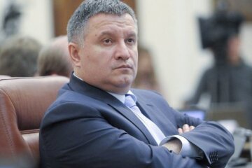 Чому Зеленський не звільнив Авакова