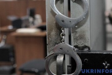 Двох поліцейських, підозрюваних у викраденні людини, взяли під варту