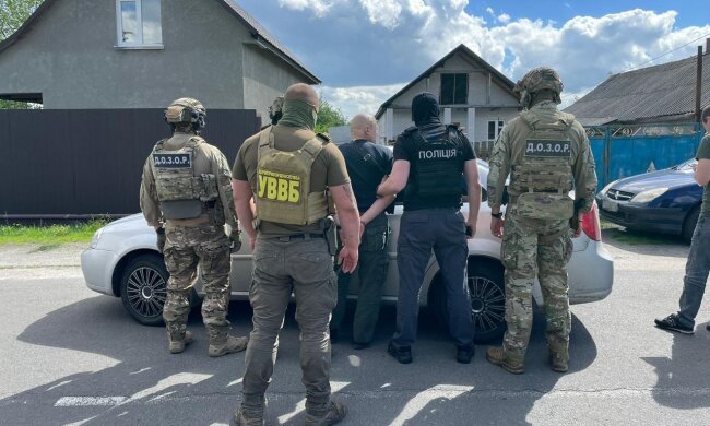 Правоохоронці Київщини викрили групу осіб, що розповсюджували наркотики серед населення та військових