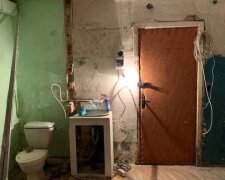 У Києві продають убиту квартиру на 13 квадратів з унітазом біля входу