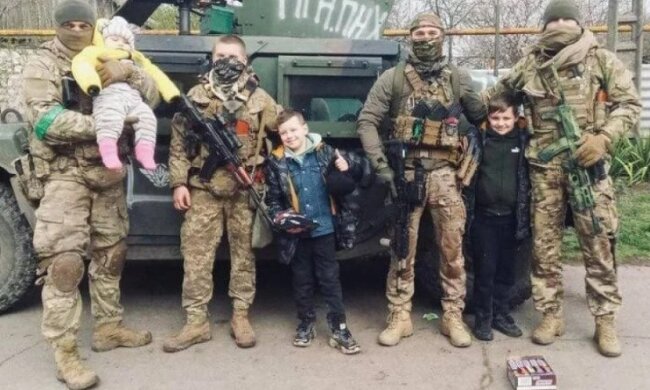 Під Миколаєвом окупанти хотіли стратити 30 заручників, але їх врятували українські десантники