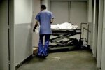 Чоловік жорстоко вбив дружину офіцерською зброєю