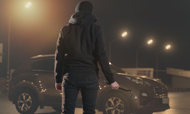 У Києві п’яний співробітник автомийки вкрав Tesla та влаштував ДТП