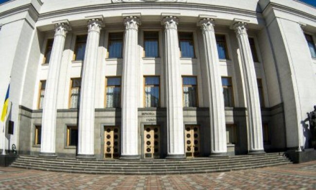 Опублікували останні передвиборчі рейтинги. Хто пройде в Раду