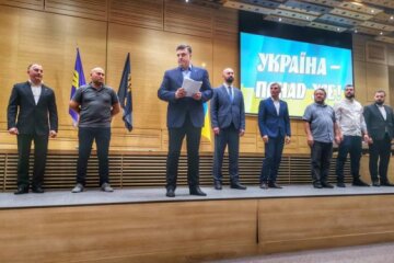 Об’єднання націоналістів у єдиний список “Свободи” підвищує їхні шанси – політолог