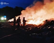 У Таращі, що на Білоцерківщині, ліквідовують загоряння сміттєзвалища
