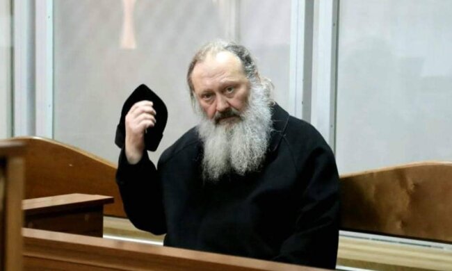 Митрополит УПЦ МП Павло після виходу під заставу знайшов собі адвокатів, які засвітилися в гучних справах
