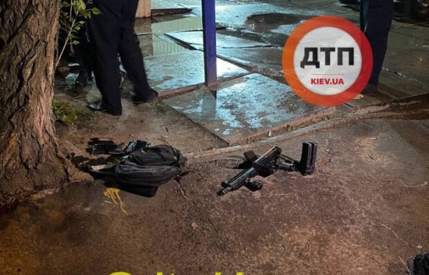 Біля київського супермаркету була стрілянина, є поранений