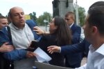 Шарпала мікрофон і розмахувала руками: журналісти показали повне відео з прес-секретарем Зеленського