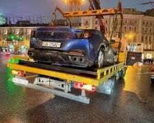 Закон один для всіх: у Києві евакуювали на штрафмайданчик дорогий суперкар Ferrari