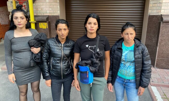 У Києві зловили банду вуличних крадійок – “працюють” навіть вагітні (відео)