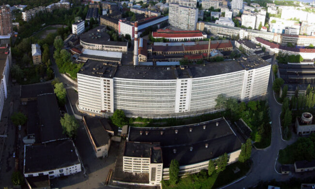 Кабмін передав Верховному Суду корпус заводу “Арсенал”