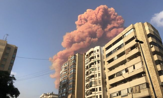 Потужні вибухи у Бейруті