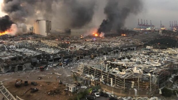 Вибух у Бейруті: кількість жертв перевищила 100, пожежа триває