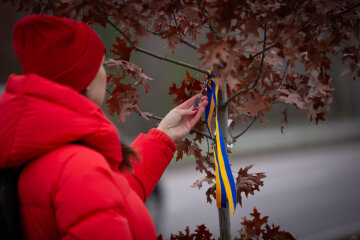 На НВМК висадили частину майбутньої Алеї дубів на честь полеглих воїнів