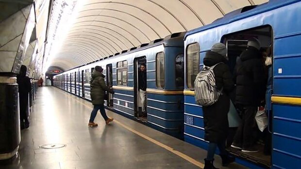 Локдаун скоротив число пасажирів київського метро майже в п’ять разів