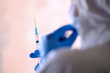 З’ясувалося, чи будуть прищеплювати від коронавірусу дітей