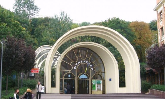 У Києві витратять 1,5 млн на ремонт нижньої станції фунікулера