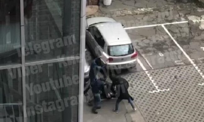У центрі Києва здійснено спробу захопити будівлю