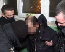 Забив до смерті розвідним ключем: у Києві п’яний розправився з матір’ю (відео)