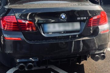 "Там гдє хачу, там і паркуюсь". У відомого телеведучого стався конфлікт з наглим водієм BMW, через парковку