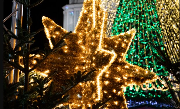 Різдвяна дивоніч на Софійській площі з найбільшим вертепом у Європі