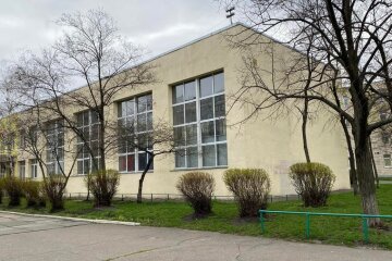 Поліція, прокуратура, омбудсмен та в.о. директора відреагували на історію з побиттям 13-річного підлітка у школі Києва