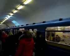 Вхід в київське метро в години пік можуть обмежити