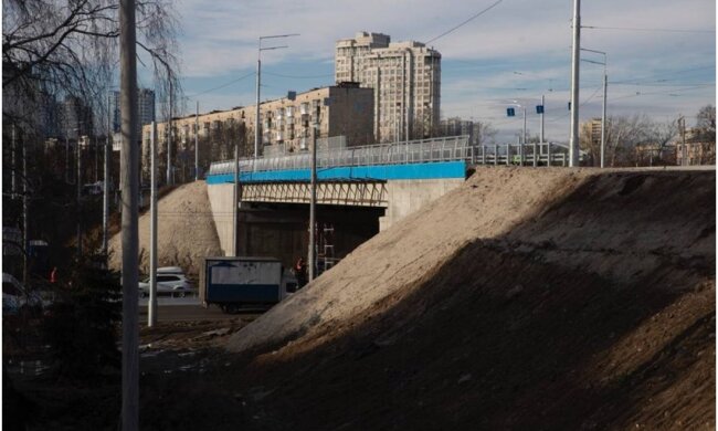 Журналісти опублікували розслідування про "мільярдний розпил" на Дегтярівському мосту — інженер пояснює, чому це маніпуляція