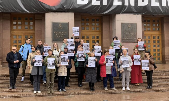 Поруч з Київрадою 22 жовтня пройшла акція проти демонтажу і забудови історичної спадщини Києва — чого вимагають активісти?