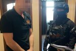 У Києві чоловік розбещував дітей і продавав порнографію за кордон — потерпілими є більше 200 дівчат