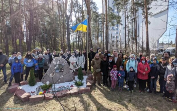 У Києві релігійна громада разом із забудовником хоче знести пам’ятник воїну АТО