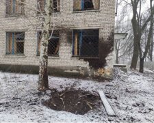 Ворог обстріляв Нікополь на Дніпропетровщині: пошкоджено будинки, приватне підприємство та лінію електропередач