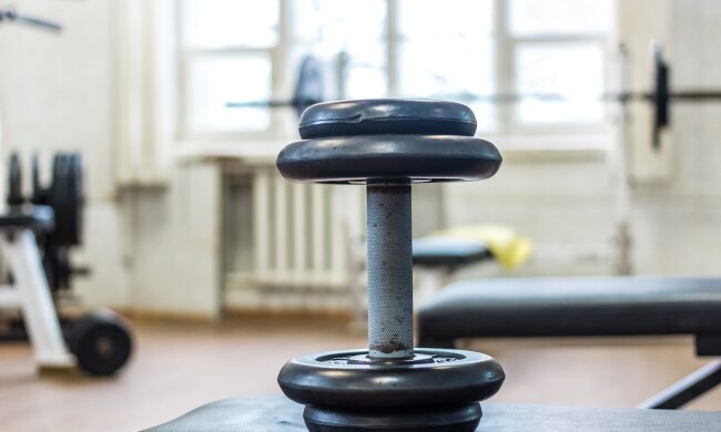 Заважали один одному тренуватись: в спортзалі на Металістів відкрили стрілянину