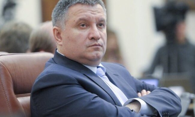 Чому Зеленський не звільнив Авакова