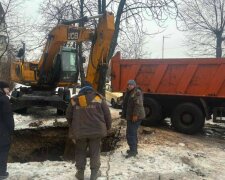 Водний фронт єдиний: житомирські фахівці допомагають Києву долати аварії на мережах