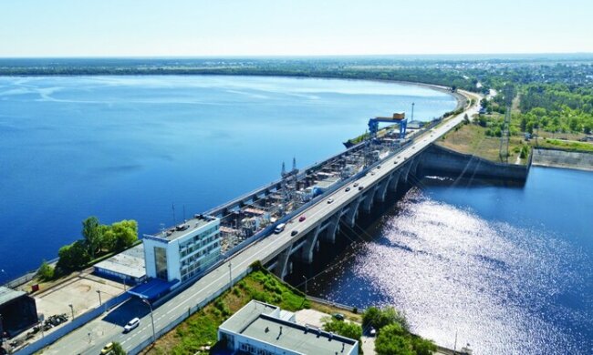 В "Укргідроенерго" пояснили, чому обміліло Київське водосховище