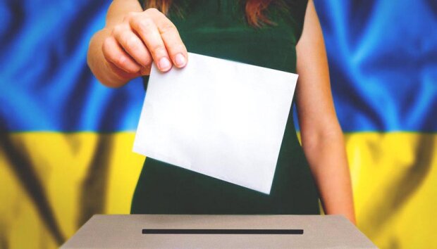 На Прикарпатті більше 20 кандидатів знялись з виборів