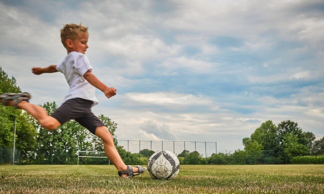 Нові спортмайданчики, лікарні, школи мистецтв, льодова арена: проєкти Генплану Києва (перелік)