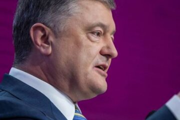 Половина – нові обличчя: Порошенко показав список “Європейської солідарності”