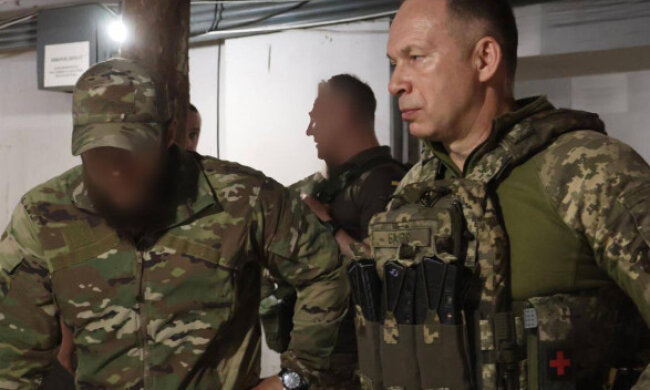 Сирський: ми наближаємося до тактичного оточення Бахмуту (відео)