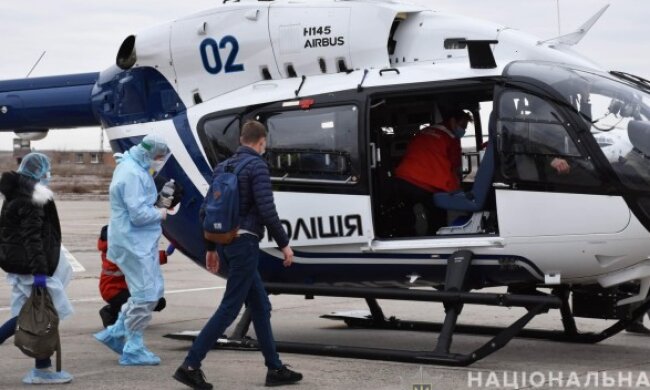Поліцейський гелікоптер доправив до Києва онкохворого чоловіка