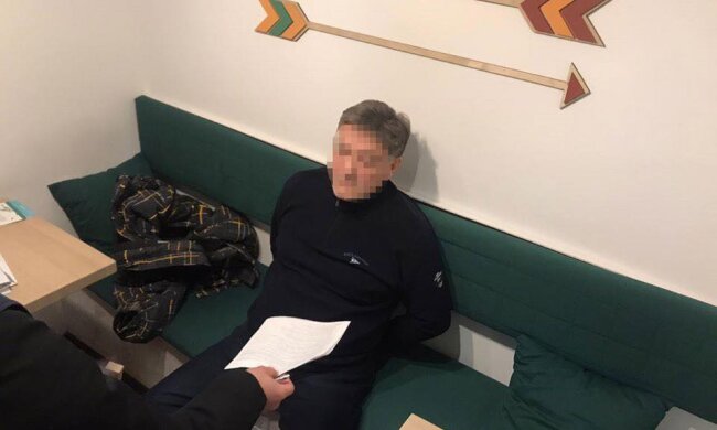 СБУ затримало члена громадської ради при КМДА та його спільника
