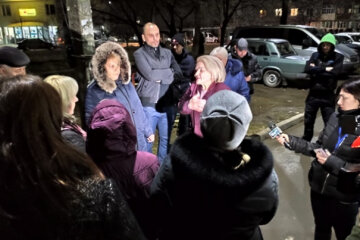 Чернівчанку, що мітингувала під будинком хворого на коронавірус, оштрафували