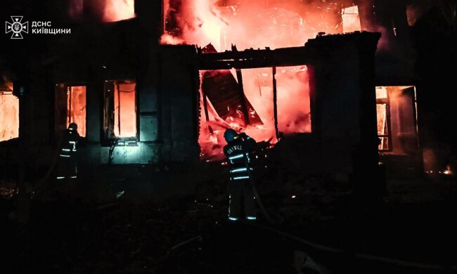 Київщину вночі атакували дрони: пошкоджено нефункціонуючий санаторій, поранено чоловіка