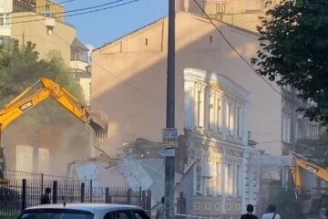 У Києві знесли Садибу Зеленських, історичну будівлю кінця XIX століття, задля побудови "сучасної багатоповерхівки"