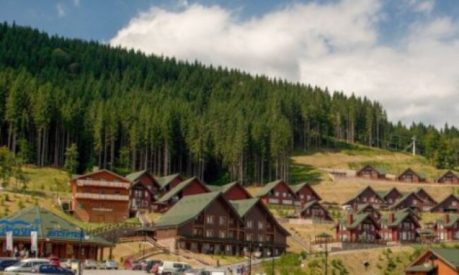 Виборців купують поїздками на курорт