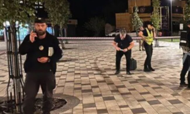 У Києві озброєний чоловік вдарив ножем поліцейського під час затримання