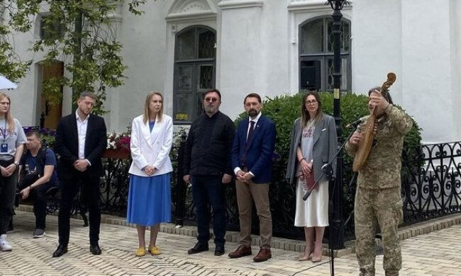 Глава Мінкульту виступив на відкритті виставки про Мазепу в Лаврі попри заяви МКСК про порушення